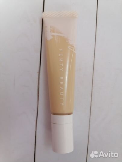 Тональный крем для сухой кожи Fenty beauty, 130
