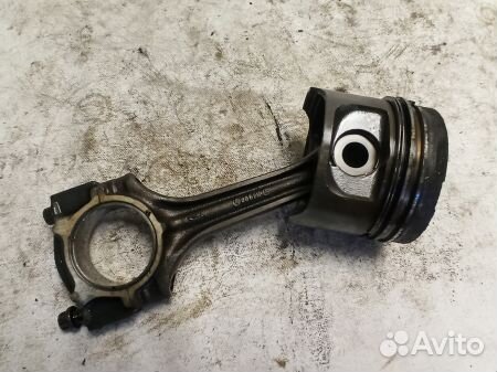 Поршень с шатуном Мерседес