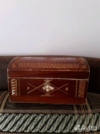 Шкатулка деревянная