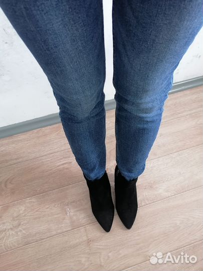 Джинсы на 46 размер