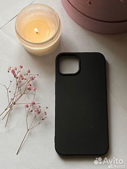 Чехол на iPhone 14