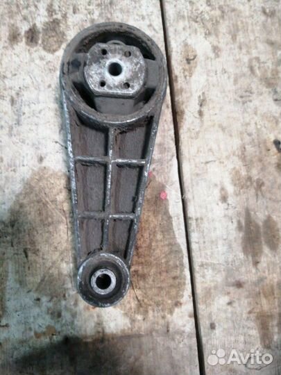 Подушка двигателя Chevrolet Lacetti J200