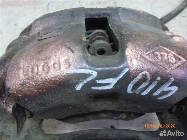 Суппорт передний левый Renault Logan LS0G K7JA710