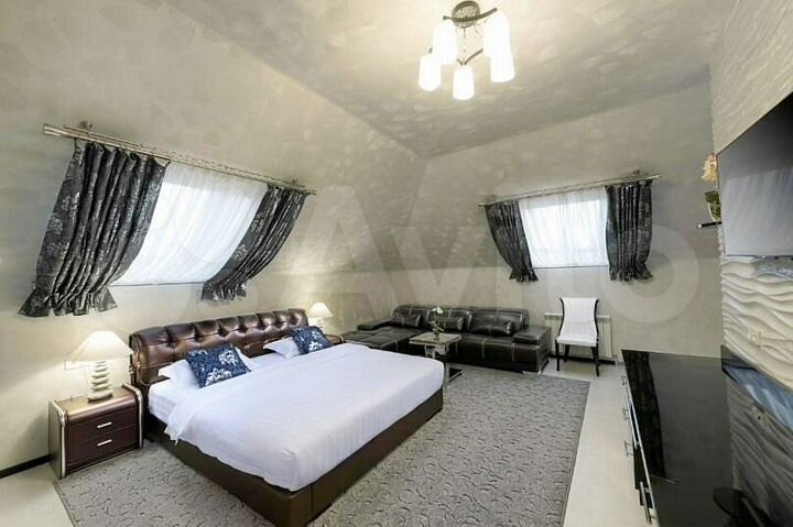 Гостиница, 1000 м²