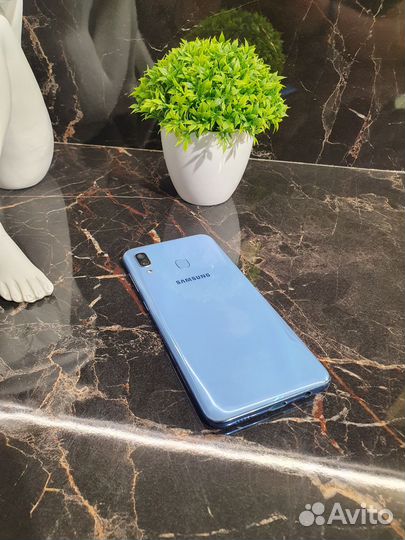 Samsung Galaxy A30, 3/32 ГБ