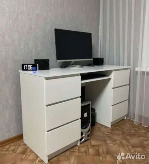 Компьютерный стол новый