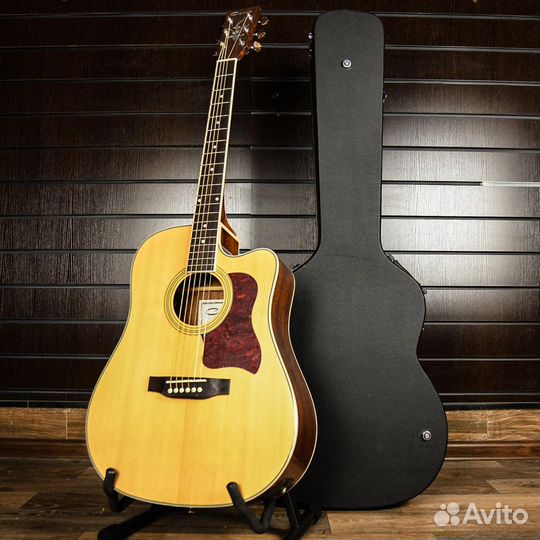 Электроакустическая гитара