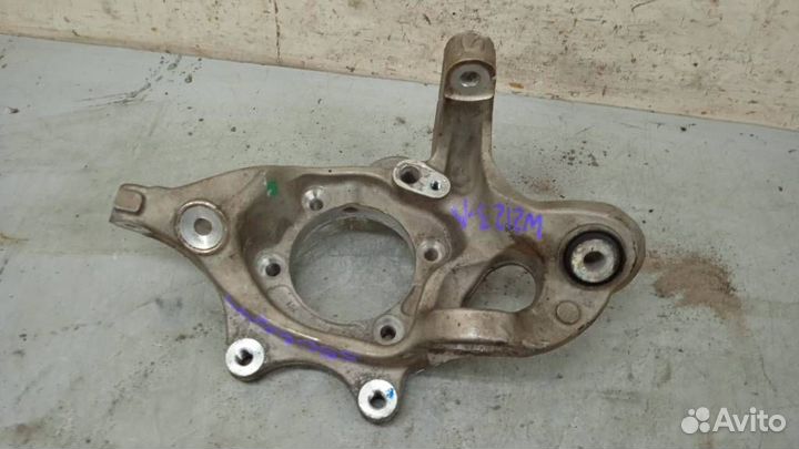 Кулак задний левый