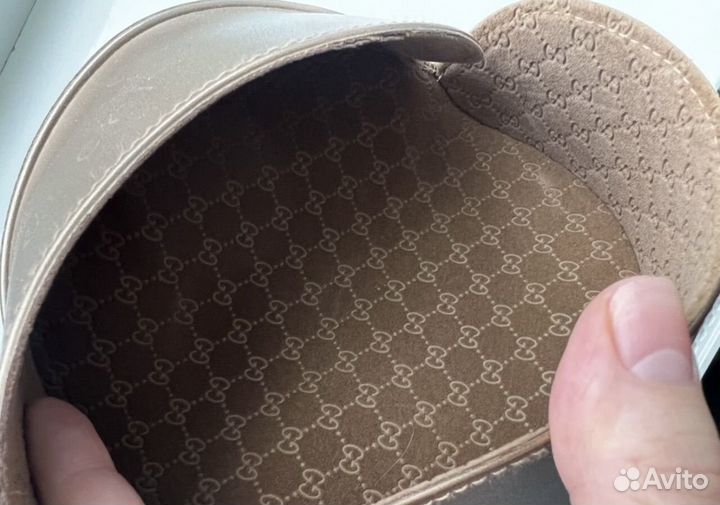 Солнцезащитные очки Gucci