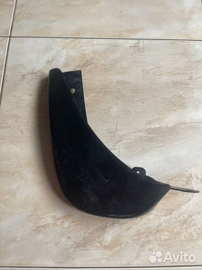 Брызговик задний левый Nissan Juke F15 С 2010 По