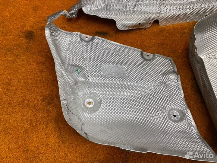 Тепловой экран Bmw 5-Series F10 N20B20B 2013