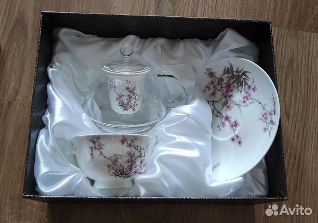 Фарфоровая чайная пара + заварочный чайник