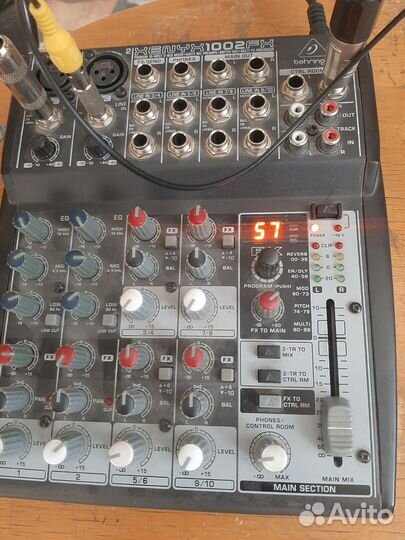 Активная колонка Tapco TH-15A с микшером и микр