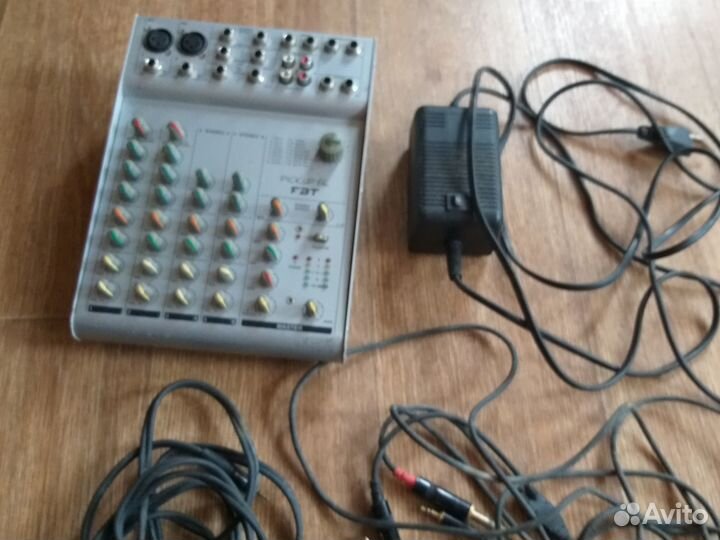 Микшерный пульт