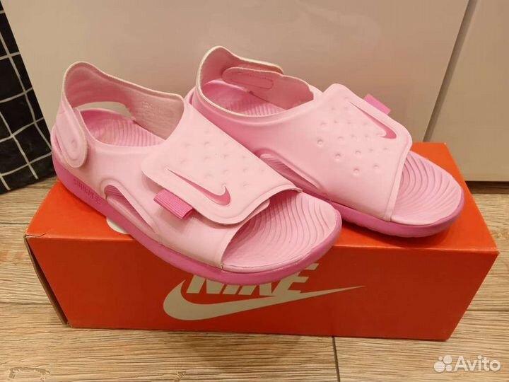 Сандали Nike