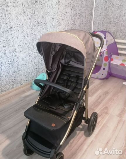 Детская прогулочная коляска