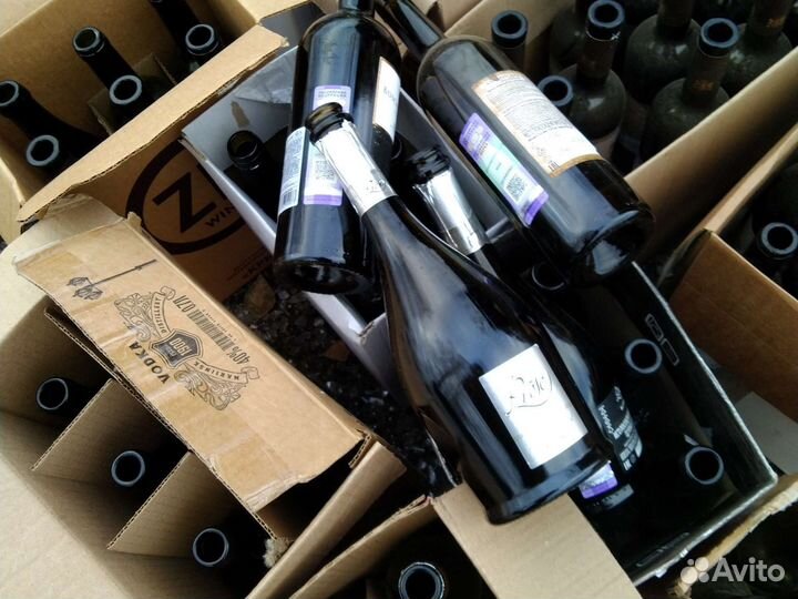 Бутылки из под вина и другие