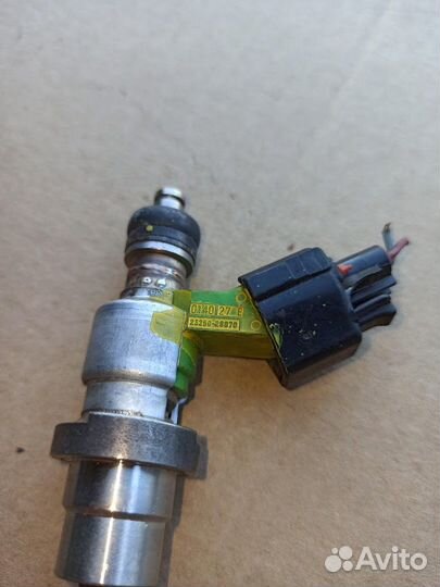 Форсунка Toyota Avensis 2.0, 2.4