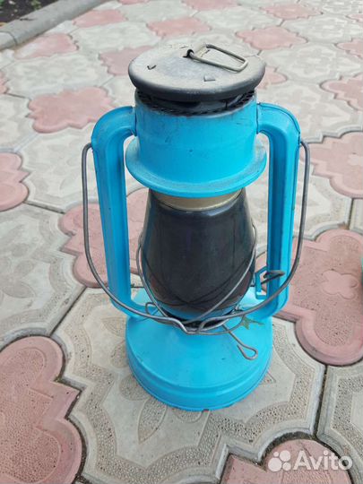 Керосиновая лампа старинная