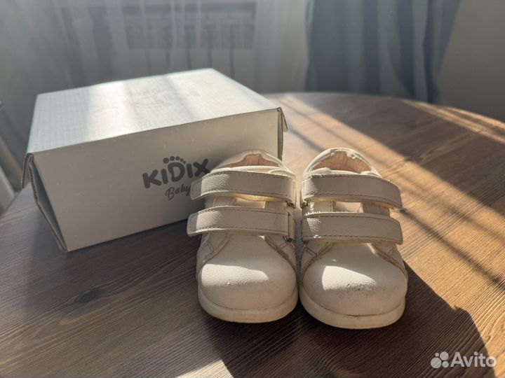 Кроссовки для девочки Kidix 19