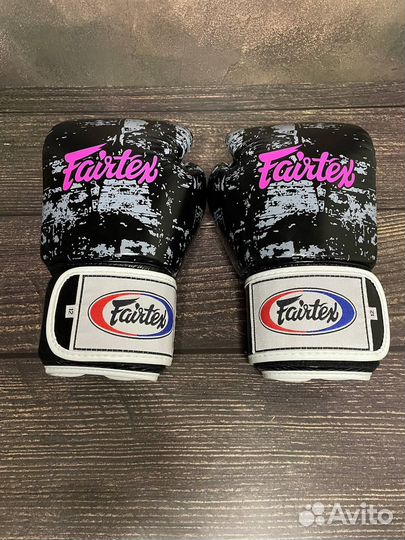 Боксерские перчатки Fairtex