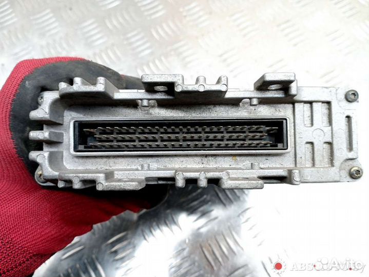 Блок управления двигателем Volkswagen Passat B4