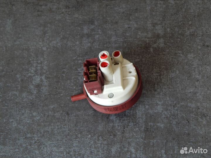 Датчик уровня воды (прессостат) ст.машины Ariston