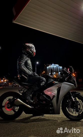 Продам Honda cbr1000rr