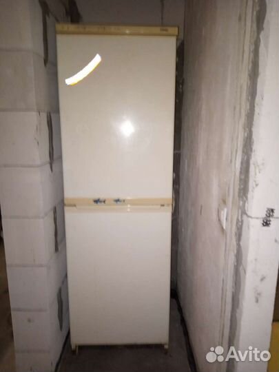 Холодильник бу stinol