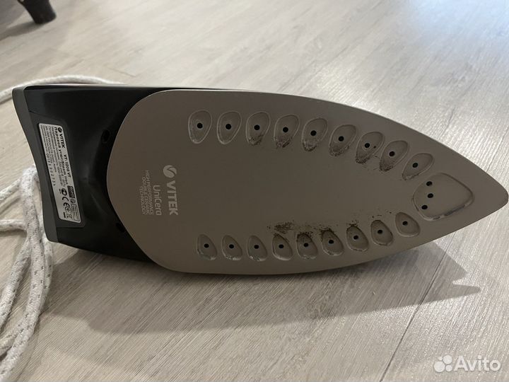 Утюг Vitek