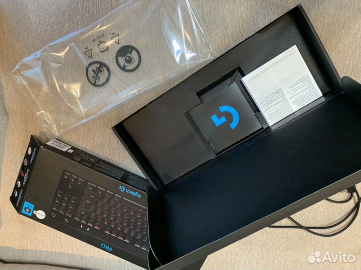 Клавиатура Logitech G Pro