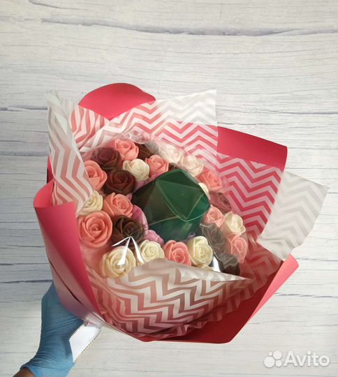 Букет из шоколадных роз с кофе сладкий подарок