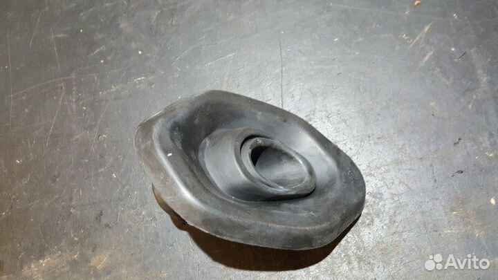 Пыльник Porsche Cayenne 957 turbo M48.51 08