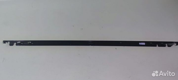 Молдинг задней правой двери Range Rover Sport