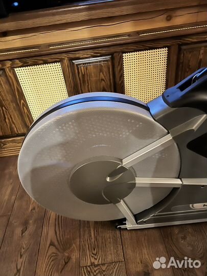 Гребной тренажер matrix rower 01