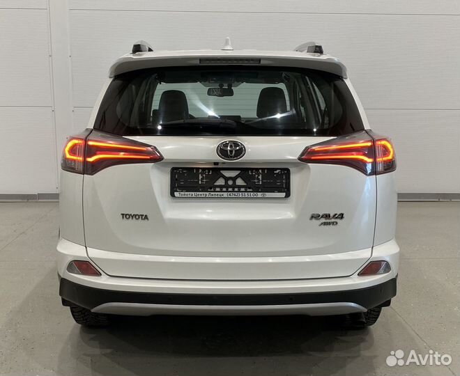 Toyota RAV4 2.2 AT, 2018, 175 003 км