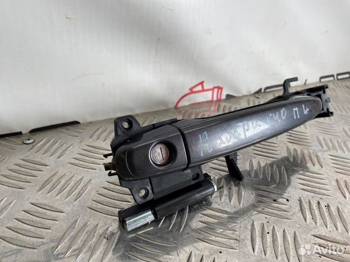 Б/У ручка двери внешняя передний левый Toyota