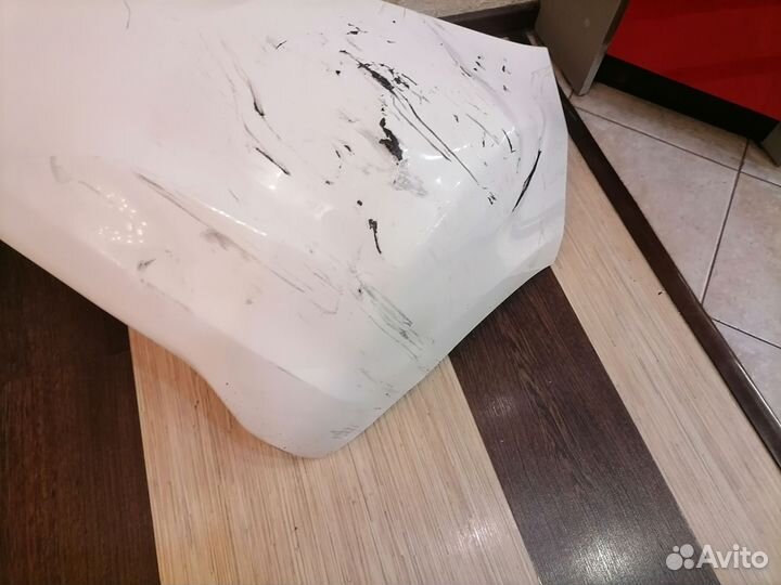 Продам бампер Тойота витц 2017 год