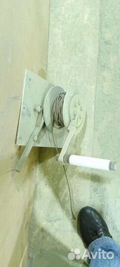 Лебедка якорная для лодки