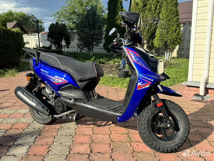 Скутер Motoland Matrix 150