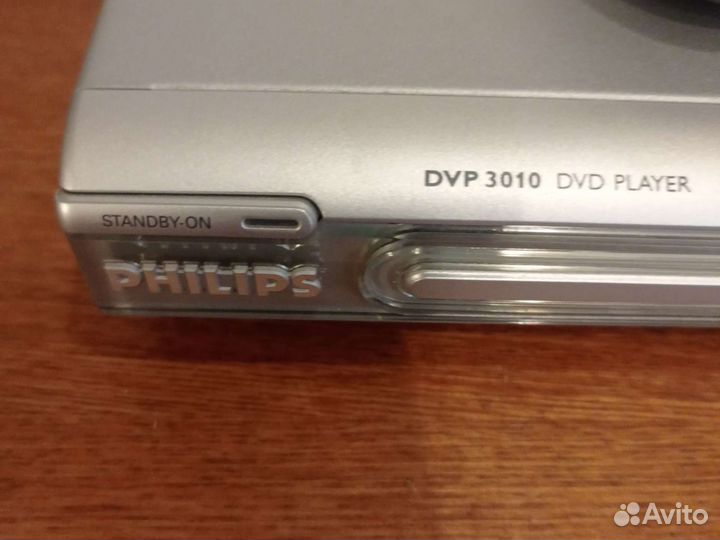 DVD плеер и два пульта philips