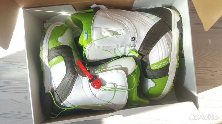 Сноубордические ботинки женские Burton (р. 37-38)