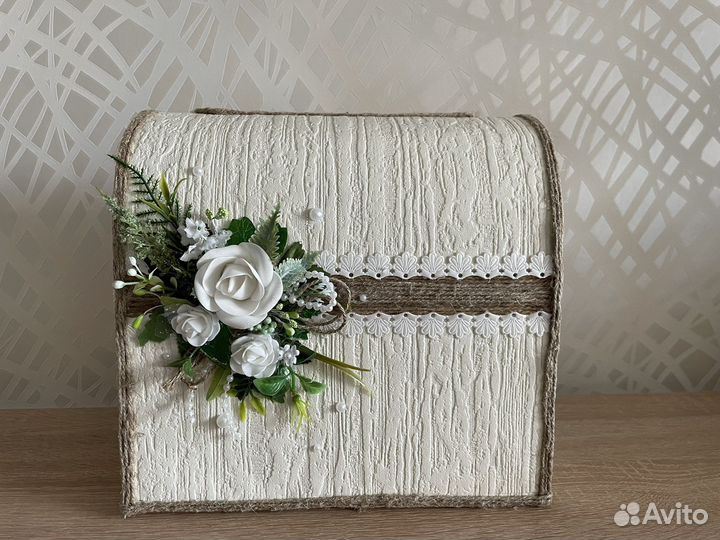 Свадебный сундук для денег