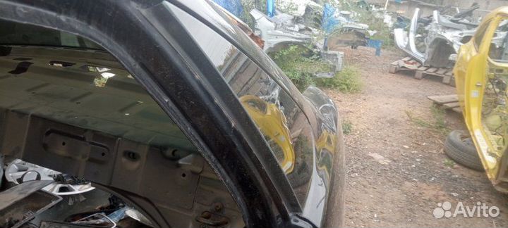 Стекло кузовное глухое заднее левое Ford Focus 2