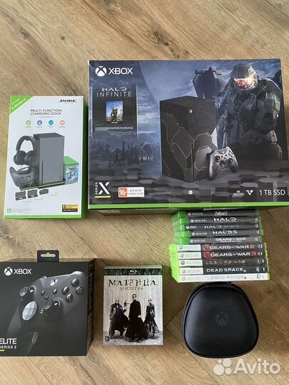Xbox series 10 Halo infiniti limited edition