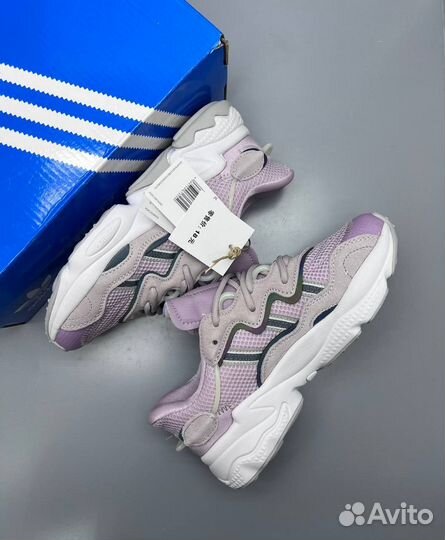 Кроссовки adidas ozweego женские