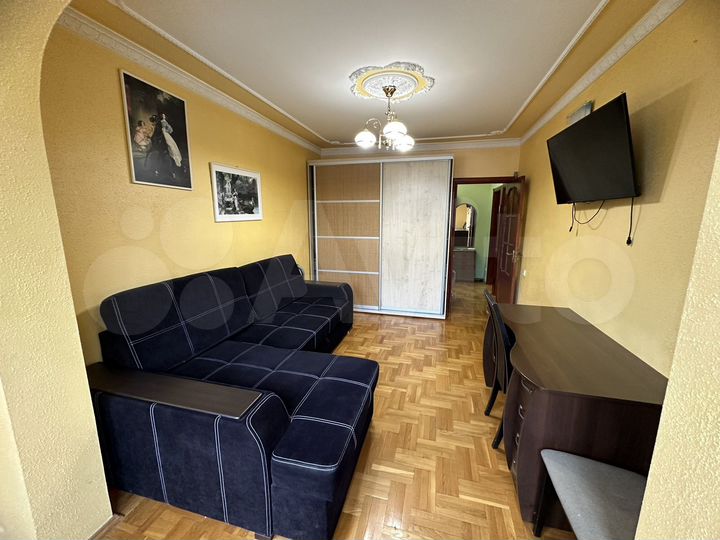 2-к. квартира, 65 м², 4/9 эт.