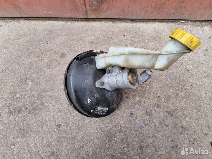 Вакуумный усилитель тормозов Ford Fusion