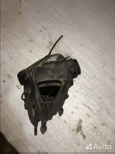 Корпус воздушного фильтра 4F0133835F audi A6 C6
