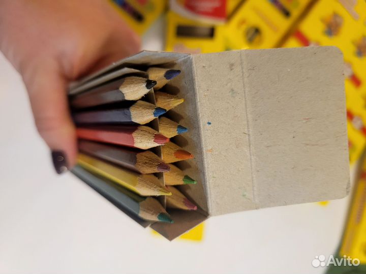 Карандаши цветные 12 цветов с точилкой новые